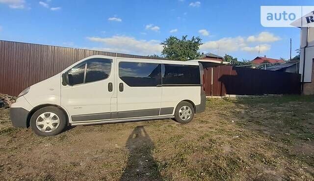 Белый Рено Трафик, объемом двигателя 2 л и пробегом 500 тыс. км за 8700 $, фото 4 на Automoto.ua