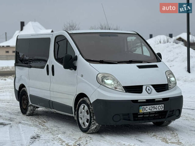 Белый Рено Трафик, объемом двигателя 2 л и пробегом 450 тыс. км за 8000 $, фото 14 на Automoto.ua
