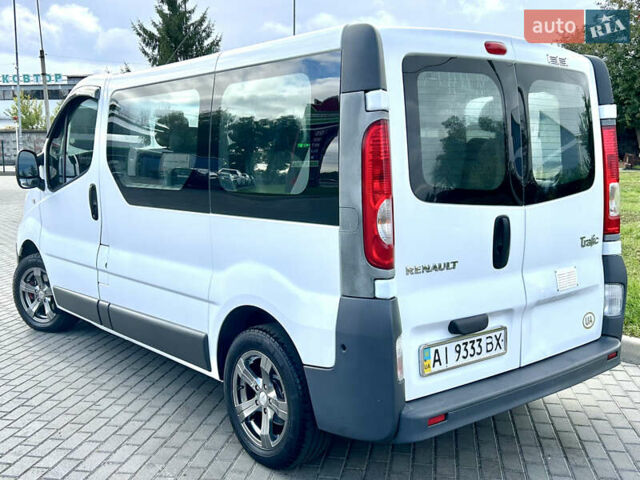 Белый Рено Трафик, объемом двигателя 2 л и пробегом 243 тыс. км за 9800 $, фото 25 на Automoto.ua