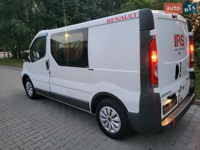 Белый Рено Трафик, объемом двигателя 2 л и пробегом 276 тыс. км за 8500 $, фото 29 на Automoto.ua