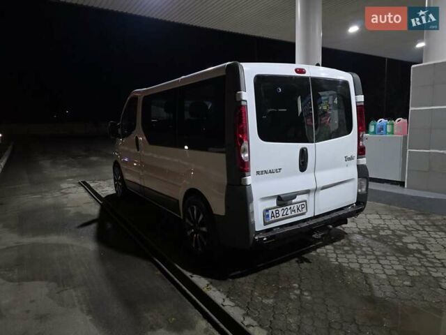 Белый Рено Трафик, объемом двигателя 2 л и пробегом 360 тыс. км за 9200 $, фото 10 на Automoto.ua
