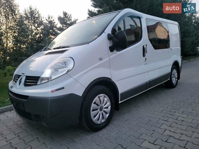 Белый Рено Трафик, объемом двигателя 2 л и пробегом 276 тыс. км за 8500 $, фото 39 на Automoto.ua
