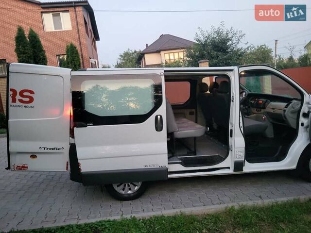 Белый Рено Трафик, объемом двигателя 2 л и пробегом 276 тыс. км за 8500 $, фото 41 на Automoto.ua