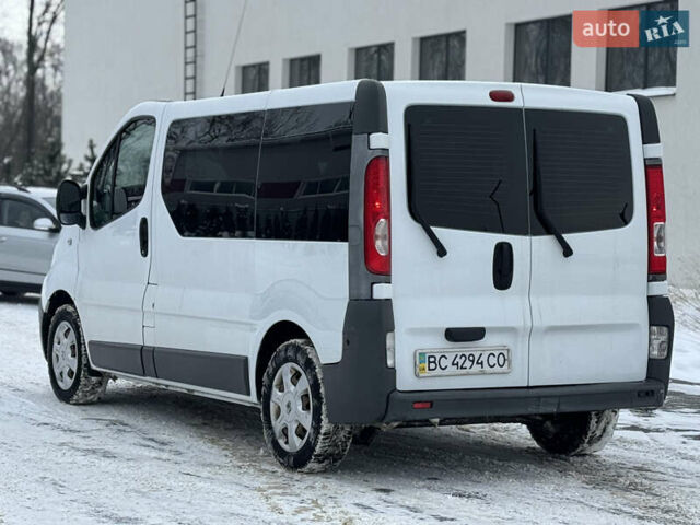 Белый Рено Трафик, объемом двигателя 2 л и пробегом 450 тыс. км за 8000 $, фото 7 на Automoto.ua