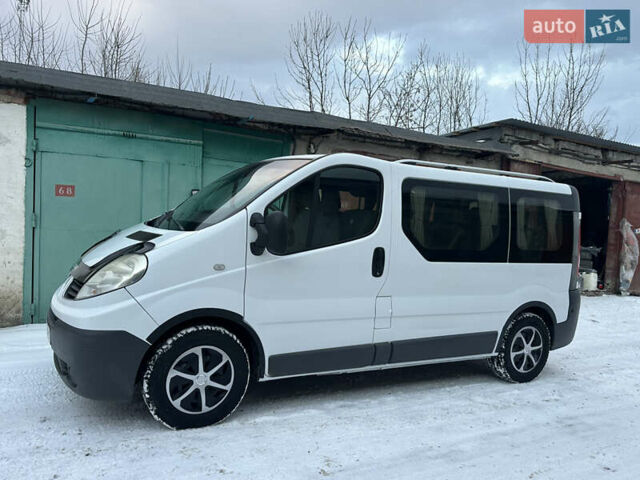 Білий Рено Трафік, об'ємом двигуна 2 л та пробігом 206 тис. км за 9100 $, фото 9 на Automoto.ua