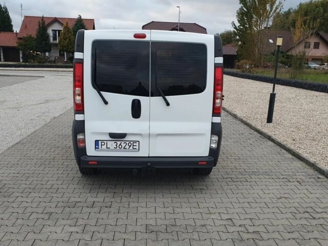 Белый Рено Трафик, объемом двигателя 2 л и пробегом 258 тыс. км за 3200 $, фото 1 на Automoto.ua