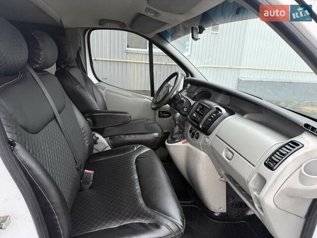 Белый Рено Трафик, объемом двигателя 2 л и пробегом 366 тыс. км за 8500 $, фото 13 на Automoto.ua