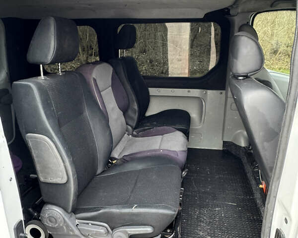 Белый Рено Трафик, объемом двигателя 2 л и пробегом 448 тыс. км за 7300 $, фото 4 на Automoto.ua