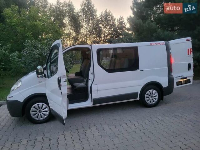 Белый Рено Трафик, объемом двигателя 2 л и пробегом 276 тыс. км за 8500 $, фото 54 на Automoto.ua