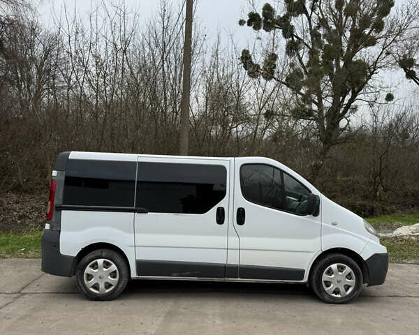 Белый Рено Трафик, объемом двигателя 2 л и пробегом 448 тыс. км за 7300 $, фото 12 на Automoto.ua