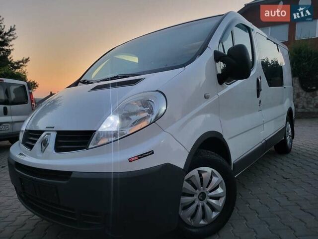 Белый Рено Трафик, объемом двигателя 2 л и пробегом 276 тыс. км за 8500 $, фото 5 на Automoto.ua