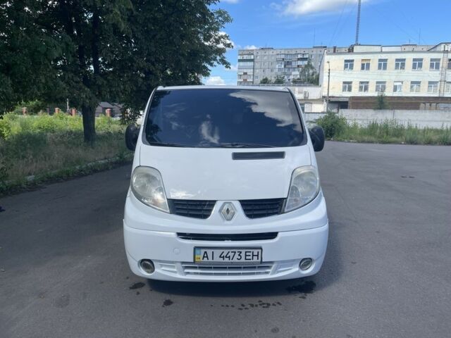 Белый Рено Трафик, объемом двигателя 2 л и пробегом 205 тыс. км за 7300 $, фото 9 на Automoto.ua