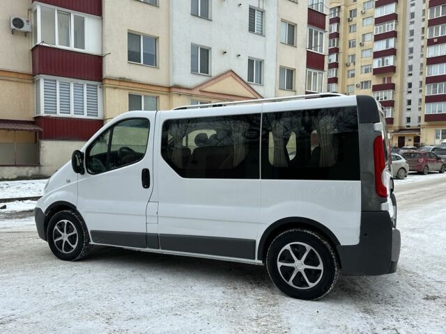 Белый Рено Трафик, объемом двигателя 2 л и пробегом 206 тыс. км за 8900 $, фото 8 на Automoto.ua