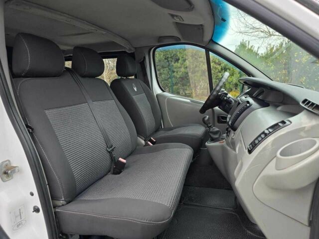 Белый Рено Трафик, объемом двигателя 2 л и пробегом 280 тыс. км за 8499 $, фото 16 на Automoto.ua