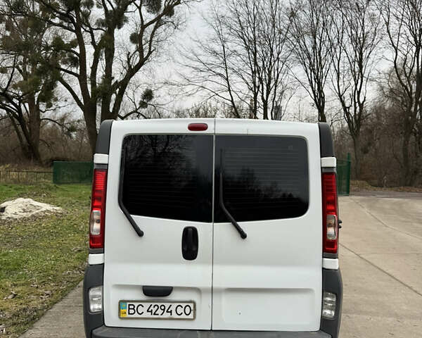 Белый Рено Трафик, объемом двигателя 2 л и пробегом 448 тыс. км за 7300 $, фото 13 на Automoto.ua