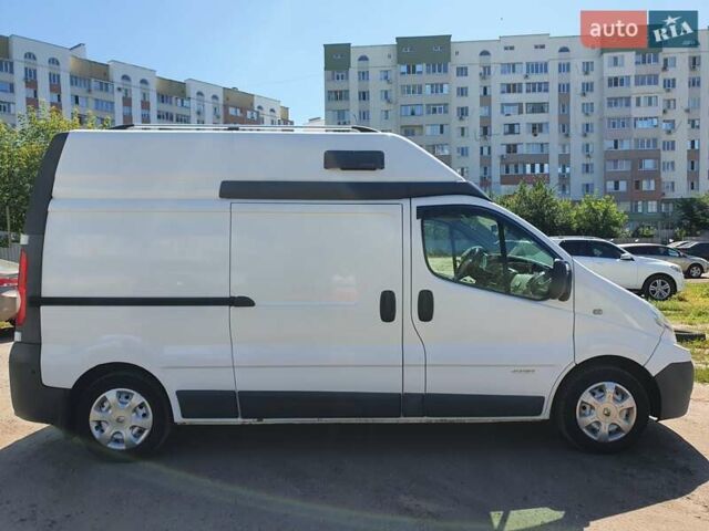 Рено Трафик 2008 в Харькове на Automoto.ua Белый Рено Трафик, объемом двигателя 2.5 л и пробегом 360 тыс. км за 9000 $, фото 6 на Automoto.ua