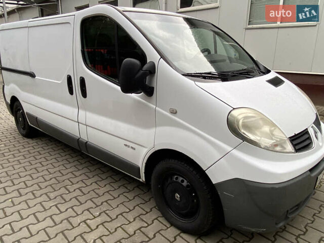 Белый Рено Трафик, объемом двигателя 2 л и пробегом 423 тыс. км за 8500 $, фото 6 на Automoto.ua