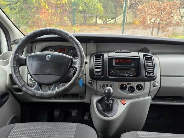 Белый Рено Трафик, объемом двигателя 2 л и пробегом 280 тыс. км за 8499 $, фото 20 на Automoto.ua