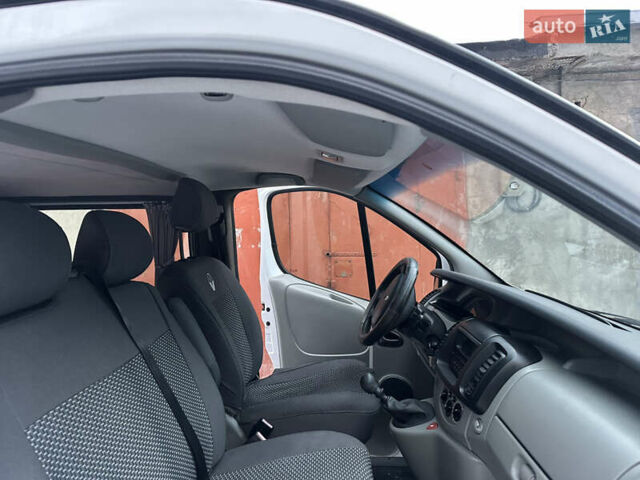 Білий Рено Трафік, об'ємом двигуна 2 л та пробігом 206 тис. км за 9100 $, фото 22 на Automoto.ua