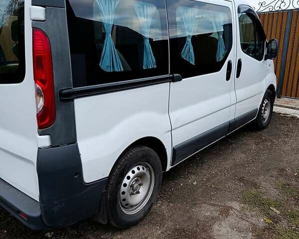 Белый Рено Трафик, объемом двигателя 2 л и пробегом 307 тыс. км за 9200 $, фото 8 на Automoto.ua