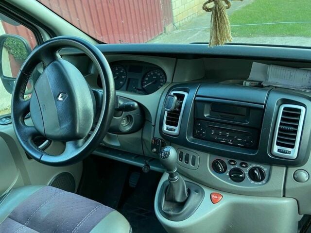 Білий Рено Трафік, об'ємом двигуна 2 л та пробігом 330 тис. км за 8700 $, фото 6 на Automoto.ua