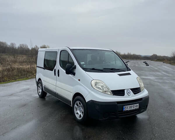 Белый Рено Трафик, объемом двигателя 2 л и пробегом 405 тыс. км за 7250 $, фото 2 на Automoto.ua