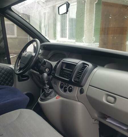 Белый Рено Трафик, объемом двигателя 2 л и пробегом 210 тыс. км за 9900 $, фото 4 на Automoto.ua