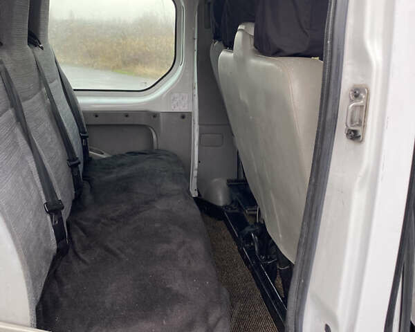 Белый Рено Трафик, объемом двигателя 2 л и пробегом 405 тыс. км за 7250 $, фото 6 на Automoto.ua