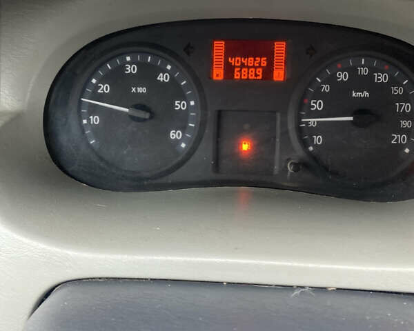 Белый Рено Трафик, объемом двигателя 2 л и пробегом 405 тыс. км за 7250 $, фото 13 на Automoto.ua