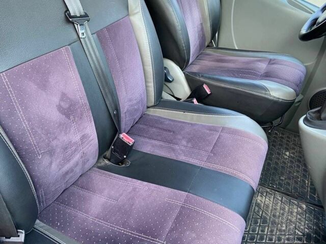 Білий Рено Трафік, об'ємом двигуна 2 л та пробігом 330 тис. км за 8700 $, фото 7 на Automoto.ua