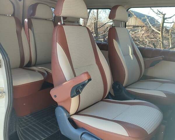 Білий Рено Трафік, об'ємом двигуна 2 л та пробігом 299 тис. км за 11000 $, фото 11 на Automoto.ua