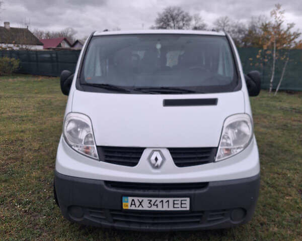 Рено Трафик 2009 в Валках на Automoto.ua Белый Рено Трафик, объемом двигателя 2 л и пробегом 307 тыс. км за 9000 $, фото 10 на Automoto.ua