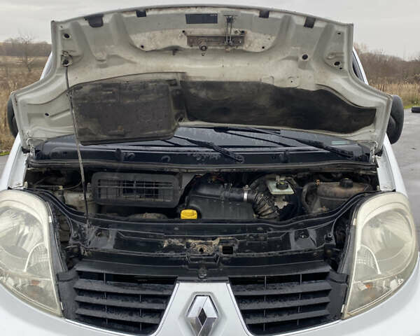 Белый Рено Трафик, объемом двигателя 2 л и пробегом 405 тыс. км за 7250 $, фото 29 на Automoto.ua