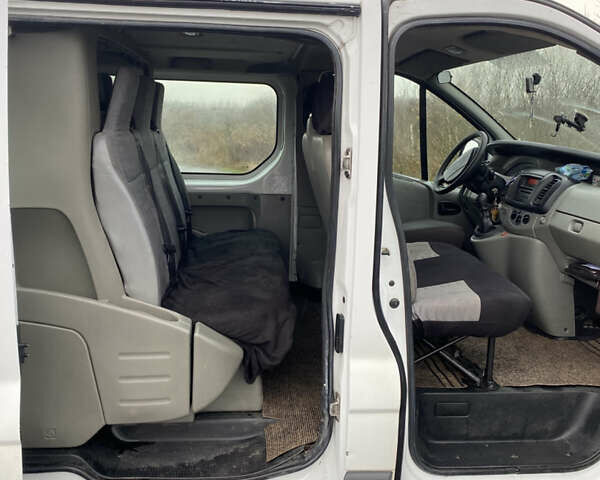 Белый Рено Трафик, объемом двигателя 2 л и пробегом 405 тыс. км за 7250 $, фото 5 на Automoto.ua