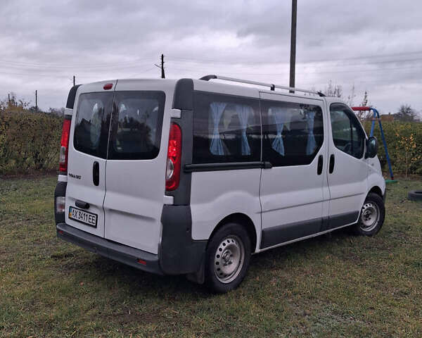 Рено Трафик 2009 в Валках на Automoto.ua Белый Рено Трафик, объемом двигателя 2 л и пробегом 307 тыс. км за 9000 $, фото 3 на Automoto.ua