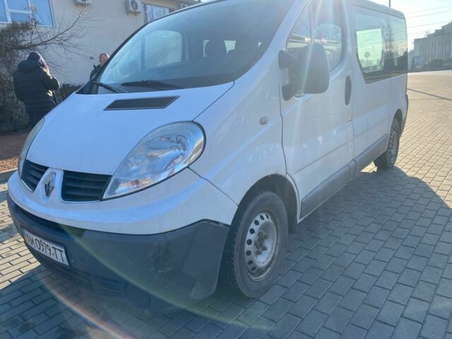 Белый Рено Трафик, объемом двигателя 2 л и пробегом 240 тыс. км за 6800 $, фото 4 на Automoto.ua