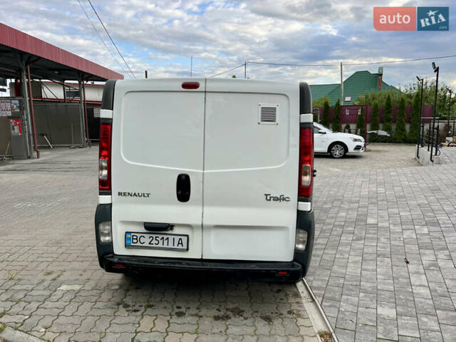 Белый Рено Трафик, объемом двигателя 2 л и пробегом 348 тыс. км за 7800 $, фото 11 на Automoto.ua