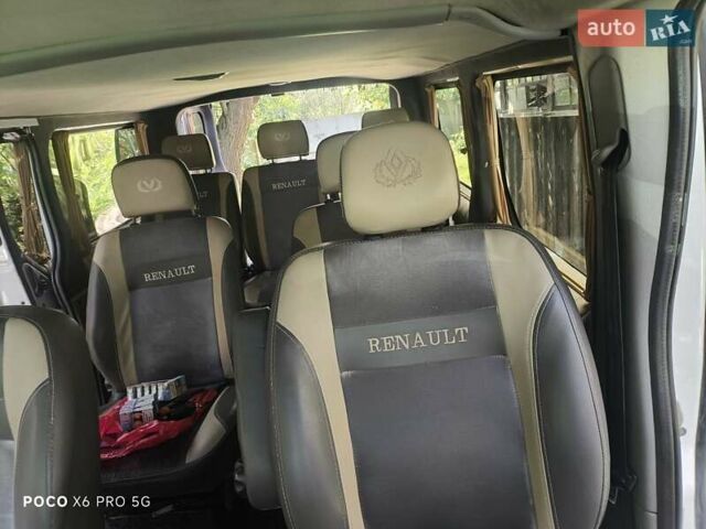 Белый Рено Трафик, объемом двигателя 2 л и пробегом 324 тыс. км за 10200 $, фото 6 на Automoto.ua