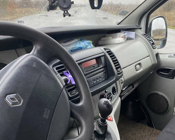 Белый Рено Трафик, объемом двигателя 2 л и пробегом 405 тыс. км за 7250 $, фото 26 на Automoto.ua