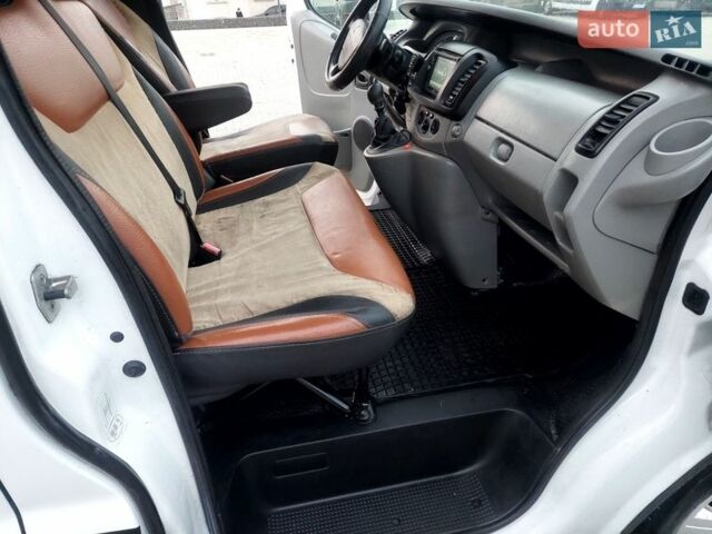 Білий Рено Трафік, об'ємом двигуна 2 л та пробігом 302 тис. км за 8750 $, фото 74 на Automoto.ua