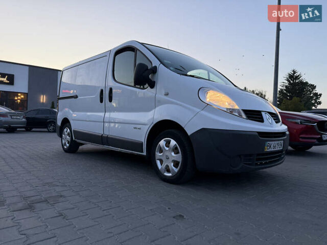 Белый Рено Трафик, объемом двигателя 2 л и пробегом 225 тыс. км за 7500 $, фото 4 на Automoto.ua