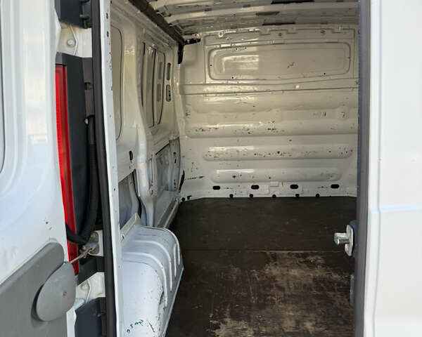 Белый Рено Трафик, объемом двигателя 2 л и пробегом 225 тыс. км за 7500 $, фото 16 на Automoto.ua
