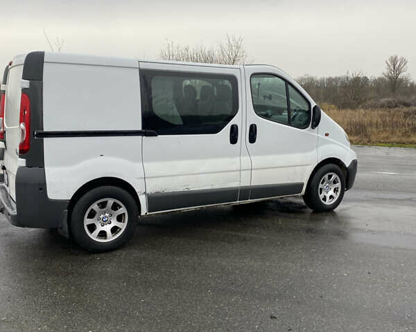 Белый Рено Трафик, объемом двигателя 2 л и пробегом 405 тыс. км за 7250 $, фото 19 на Automoto.ua