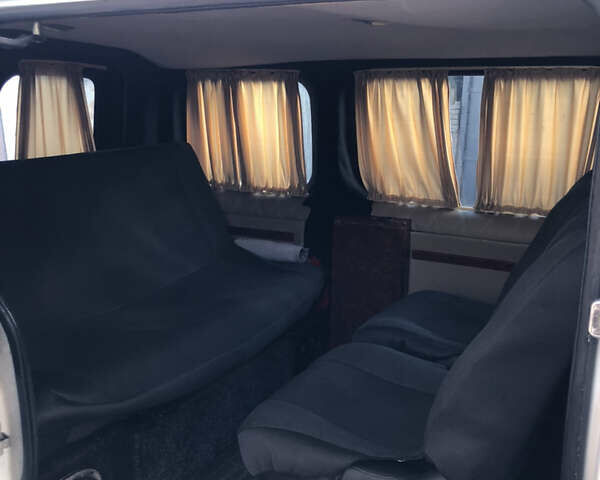 Білий Рено Трафік, об'ємом двигуна 2 л та пробігом 330 тис. км за 7500 $, фото 2 на Automoto.ua