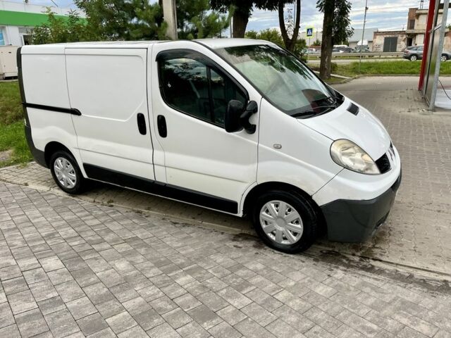 Білий Рено Трафік, об'ємом двигуна 2 л та пробігом 348 тис. км за 6450 $, фото 4 на Automoto.ua