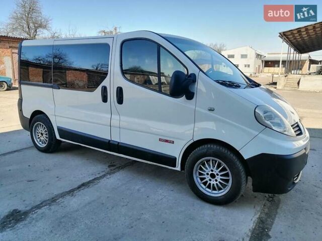 Белый Рено Трафик, объемом двигателя 2 л и пробегом 240 тыс. км за 7700 $, фото 8 на Automoto.ua