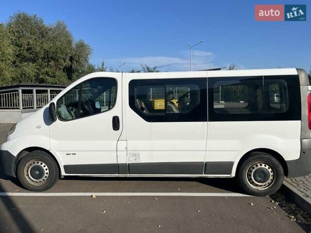 Белый Рено Трафик, объемом двигателя 2 л и пробегом 343 тыс. км за 7900 $, фото 1 на Automoto.ua