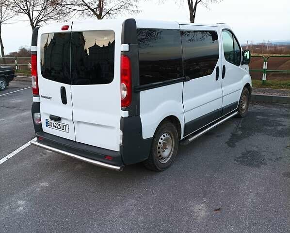 Белый Рено Трафик, объемом двигателя 2 л и пробегом 218 тыс. км за 10500 $, фото 4 на Automoto.ua