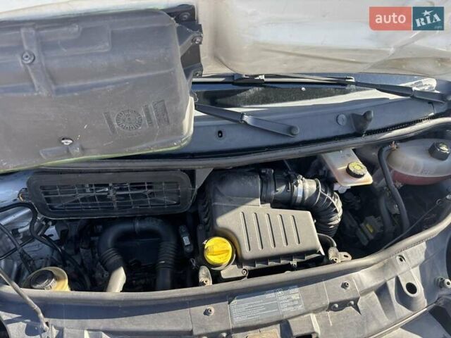 Білий Рено Трафік, об'ємом двигуна 2 л та пробігом 279 тис. км за 9900 $, фото 32 на Automoto.ua