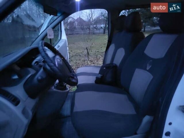 Білий Рено Трафік, об'ємом двигуна 2 л та пробігом 268 тис. км за 10950 $, фото 60 на Automoto.ua